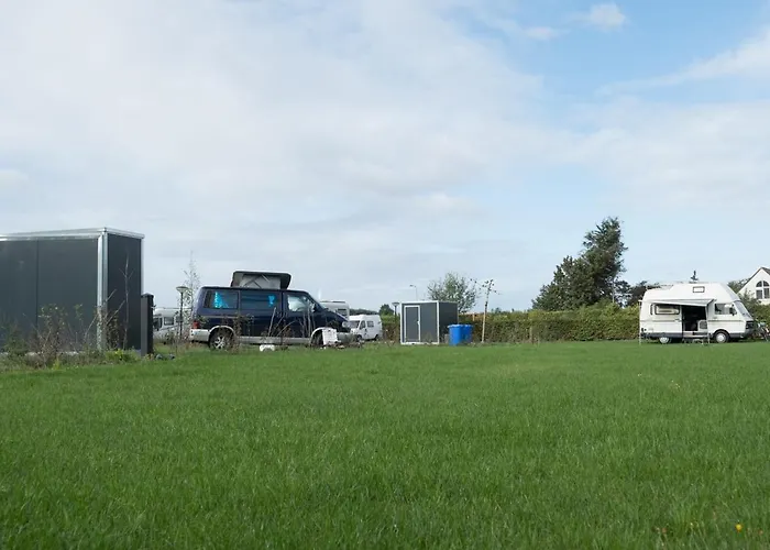 Camping Lege Kampeerplek Voor Tenten, Caravans En Campers Swalmen