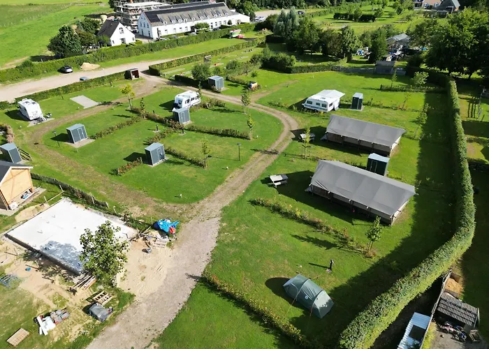 مكان تخييم Empty Spot For Your Tent, Caravan And Camper *